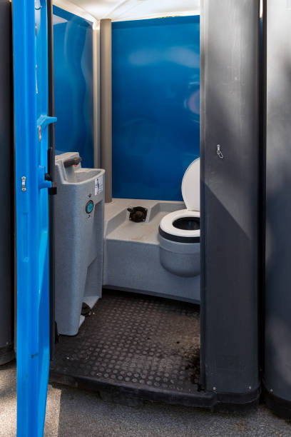 Best Porta potty rental near me  in Blossom, TX